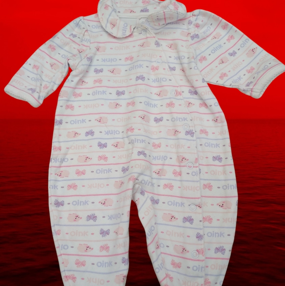 #1036 Pig sleeper 3-6 months